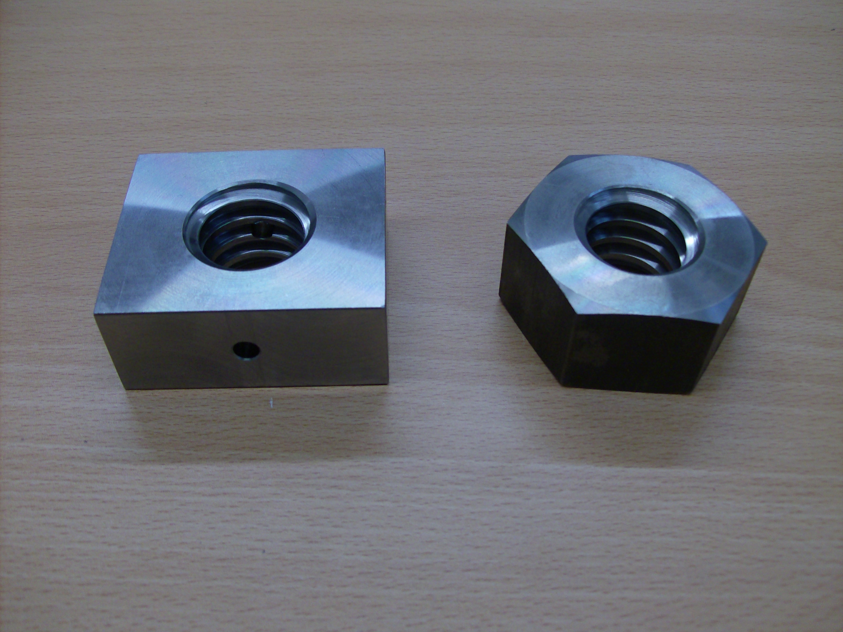 Proceys Ecrous Speciaux