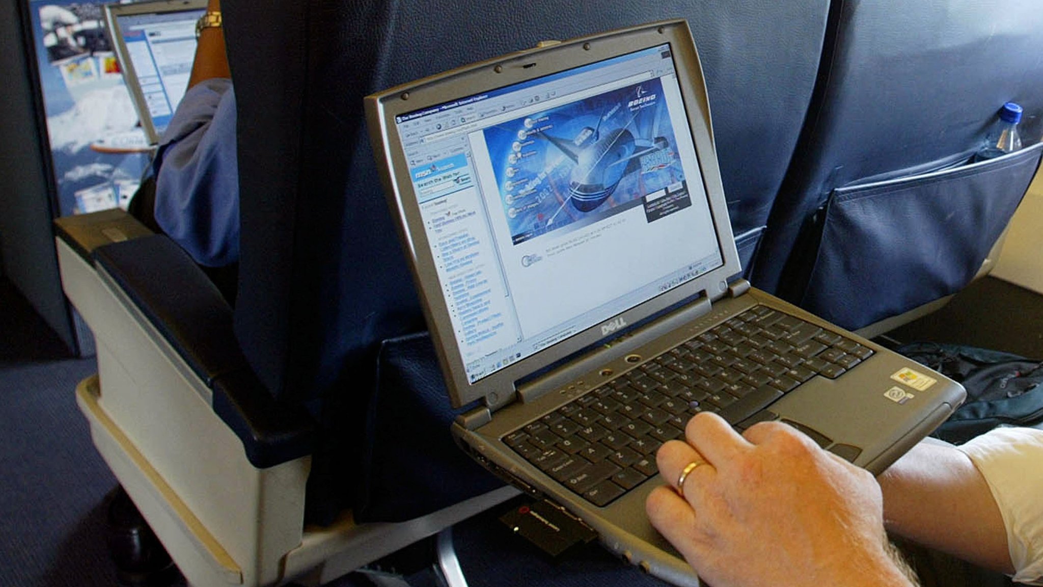 Absorbieren Kommunikation Sprich mit can we carry laptop in flight