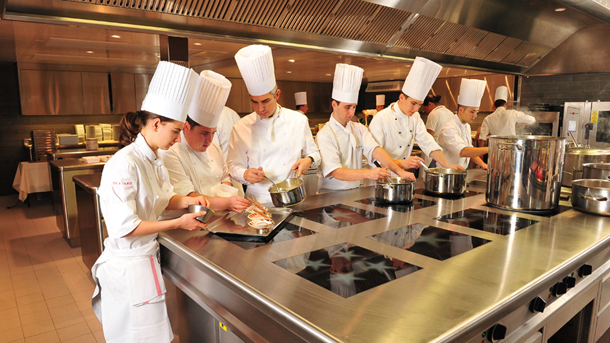 Top 10 Most Expensive Restaurants in the World » Egypt Scholars