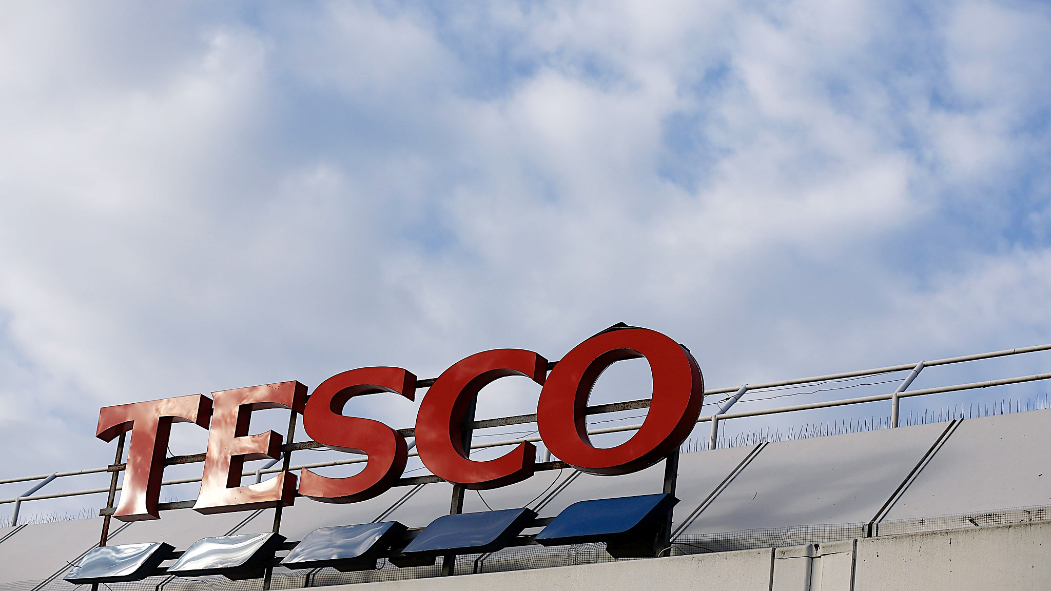 Tesco working on shakeup of middle management