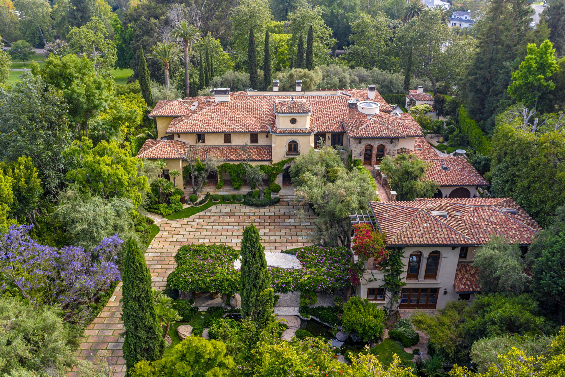 Inside Pia and Patrick Whitesell's 57 million lavish LA home