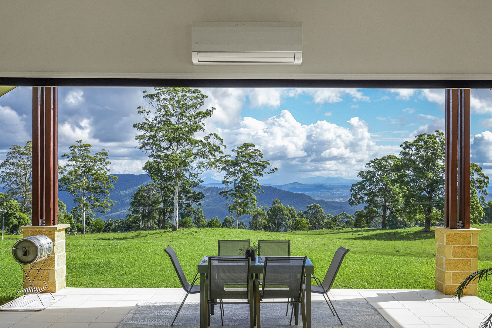 Breathtaking Tamborine Mountain country estate for sale with two homes