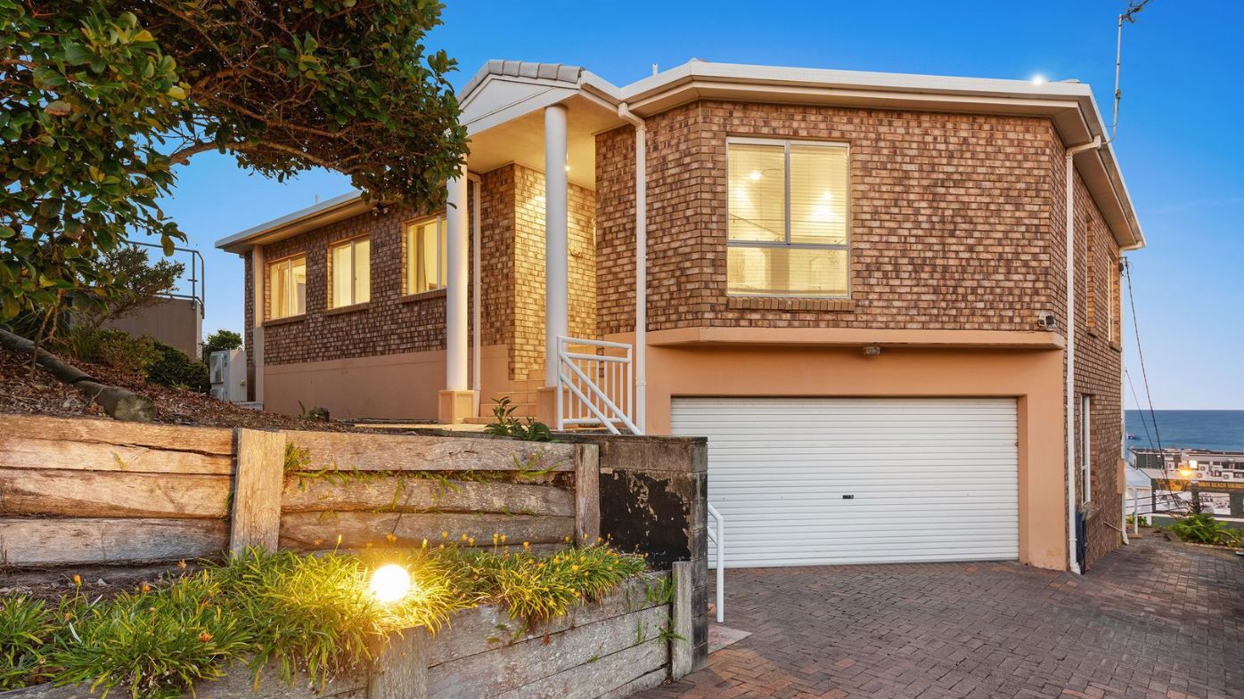 Waterfront Queensland house climbs from 50,000 to 10 million