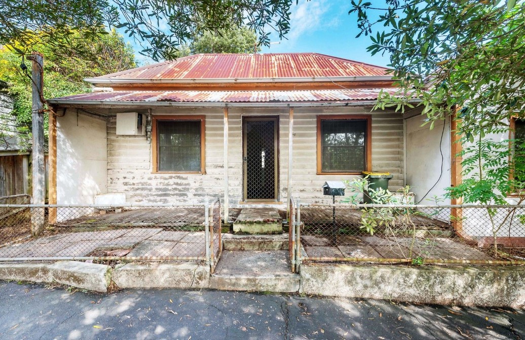 A rundown terrace in Sydney's Balmain quickly sold for just over a million