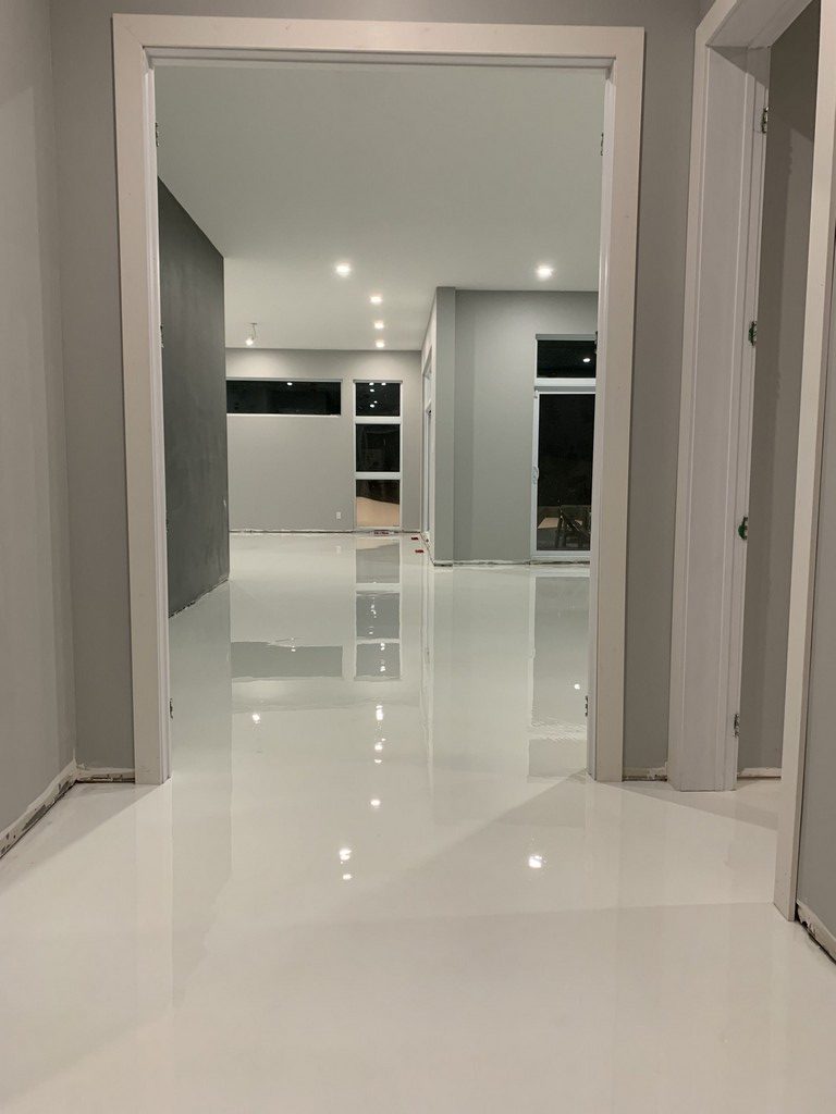 Plancher de soussol en époxy durable et plancher Plancher de soussol en époxy durable et plancher