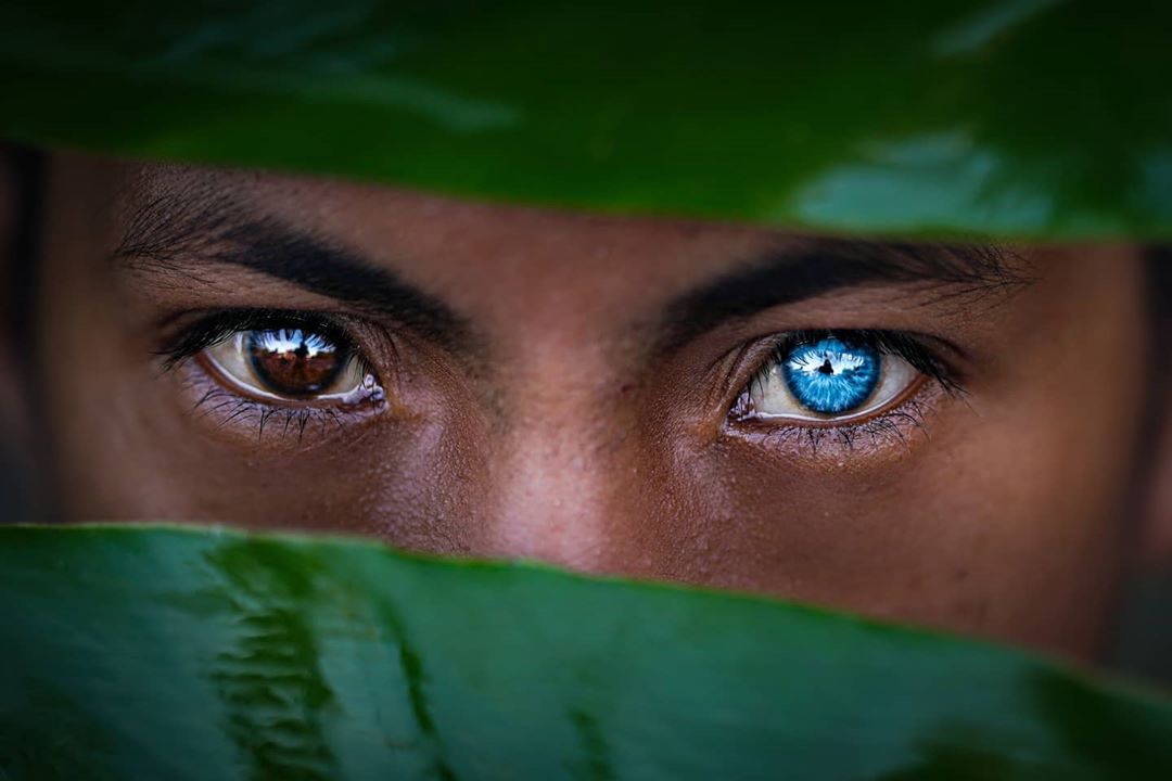 9 Mesmerizing Photos Of A Tribe With A Rare Blue Eye Mutation