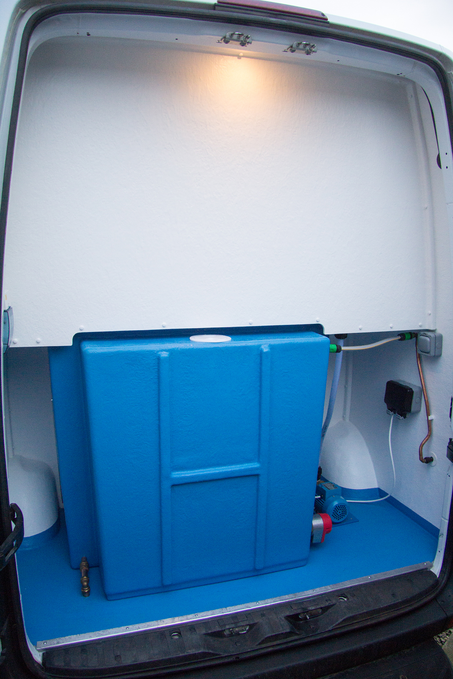 Mobile Dog Grooming Van Conversions Pro Dog Hydrobaths