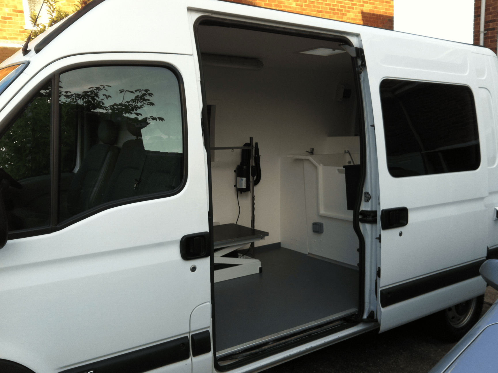 Mobile Dog Grooming Van Conversions Pro Dog Hydrobaths