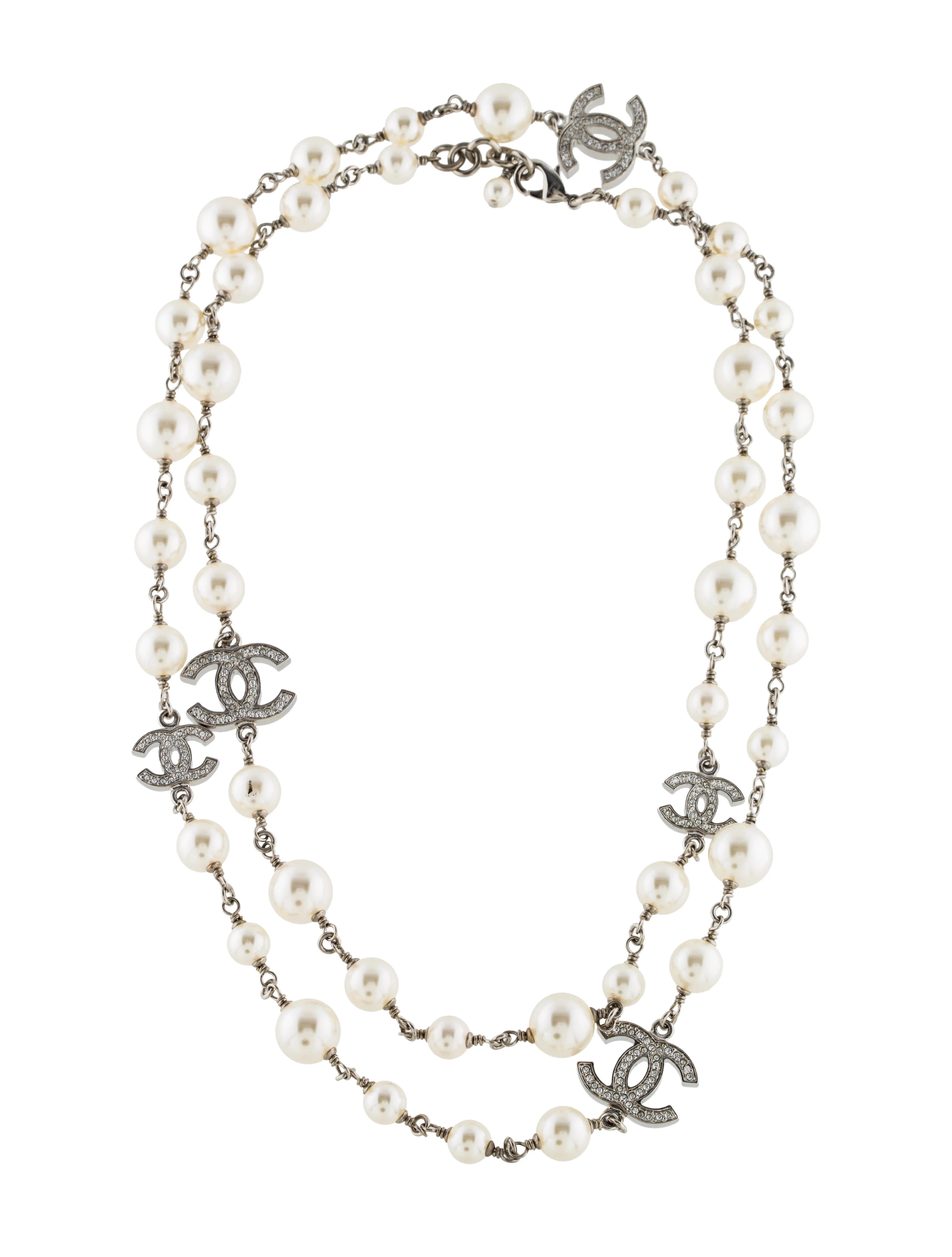 Chanel CC Faux Pearl Necklace Necklaces CHA173553 The RealReal