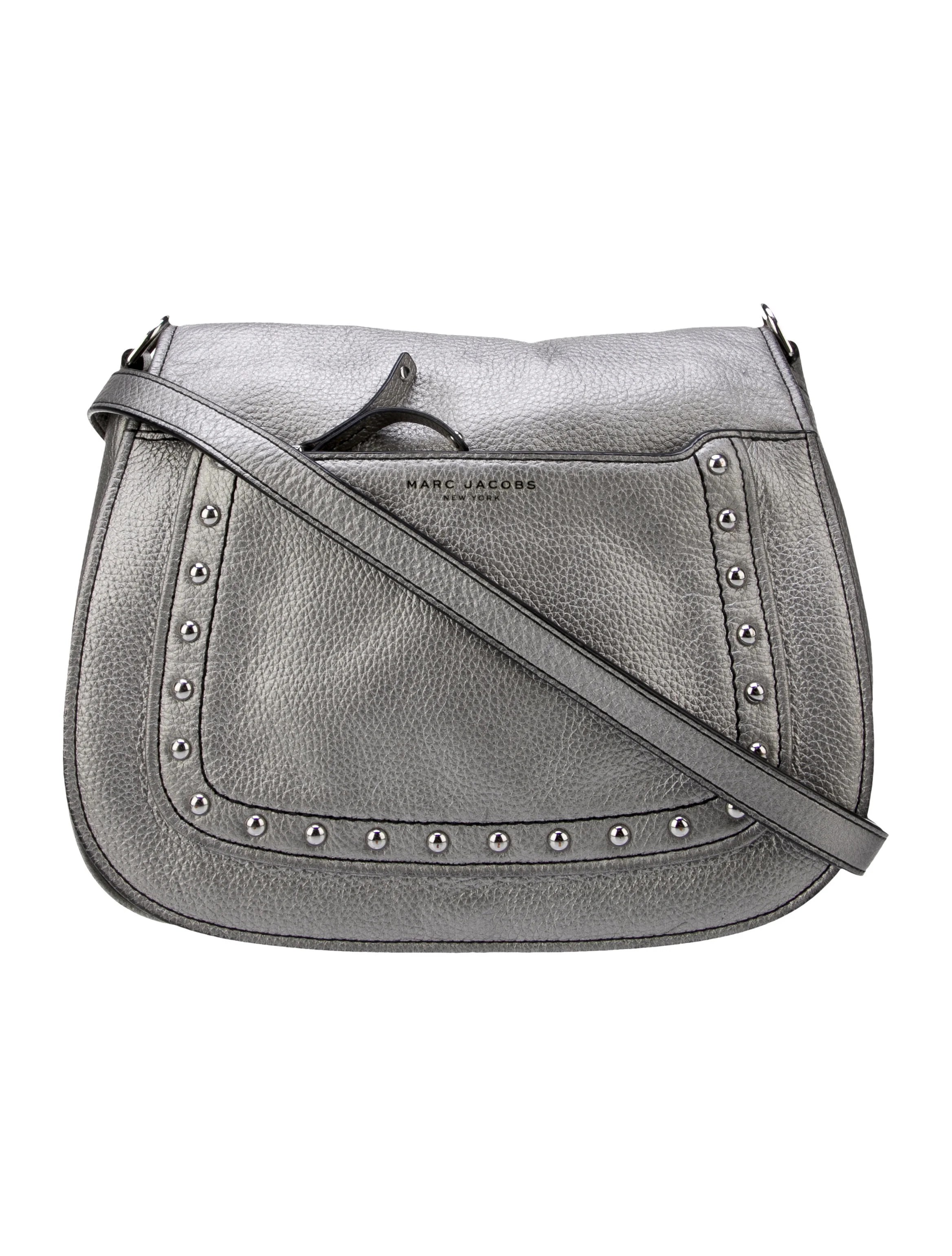 Marc Jacobs SilverToned Leather Crossbody Bag Silver Crossbody Bags, Handbags MAR182953