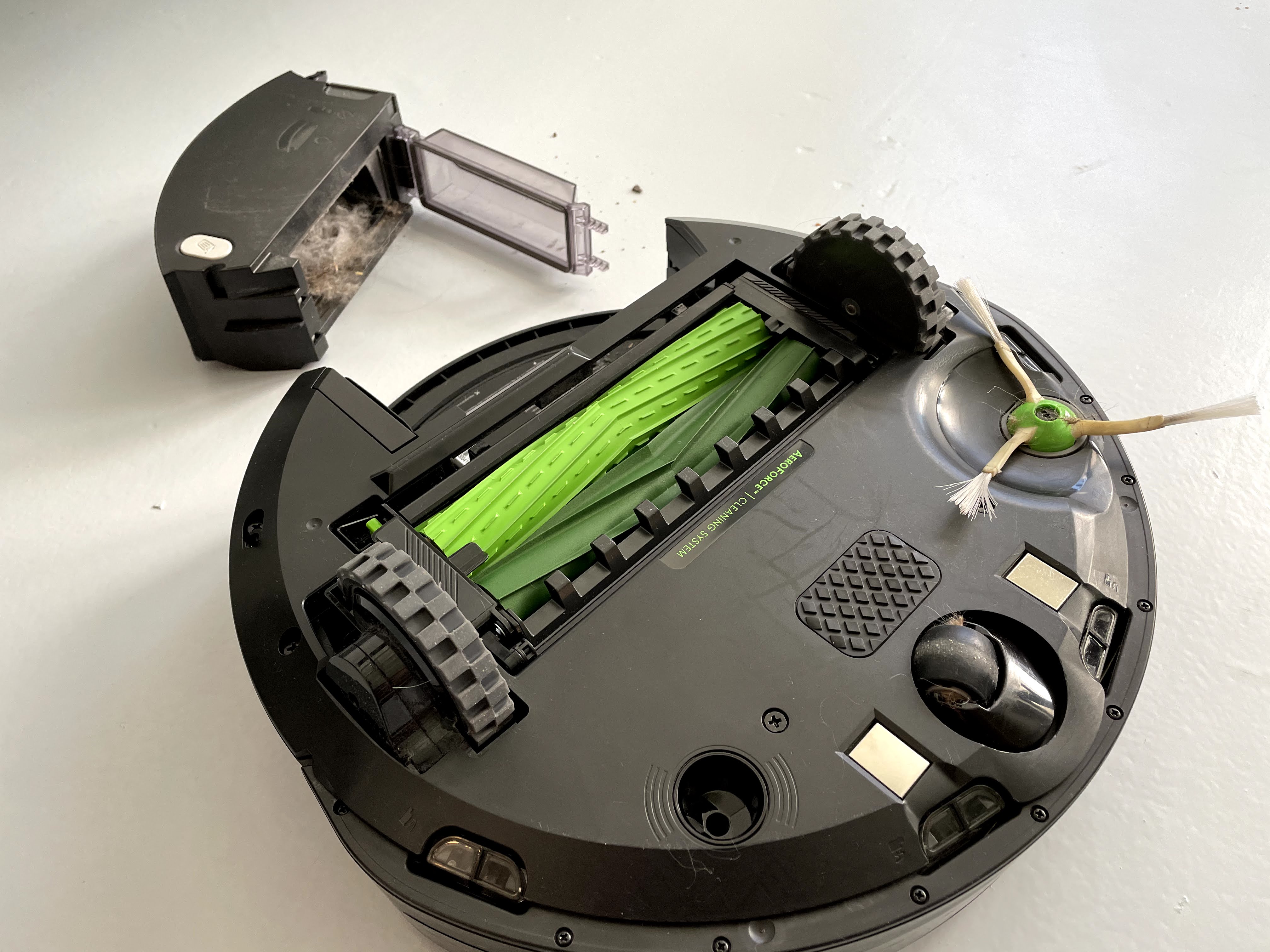 iRobot Roomba i3 Review 2 by Sam Reviews Product Notes