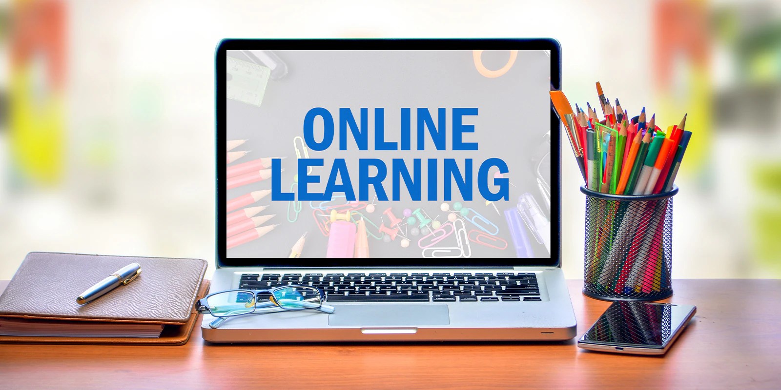 What is online learning? Discover the top 5 benefits of studying online