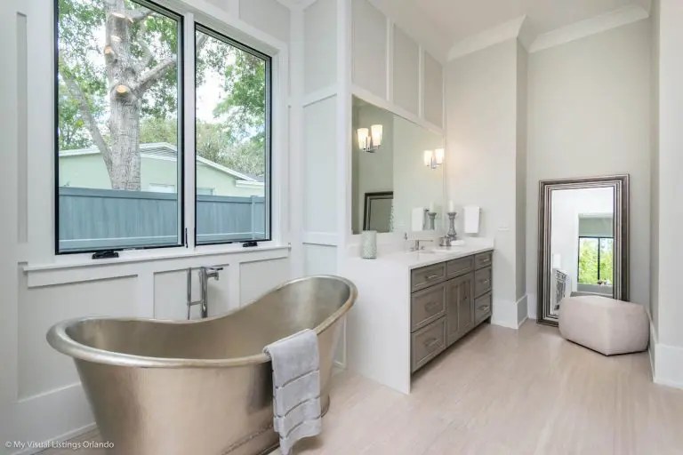 How to Stage Your Bathroom for Better Showings