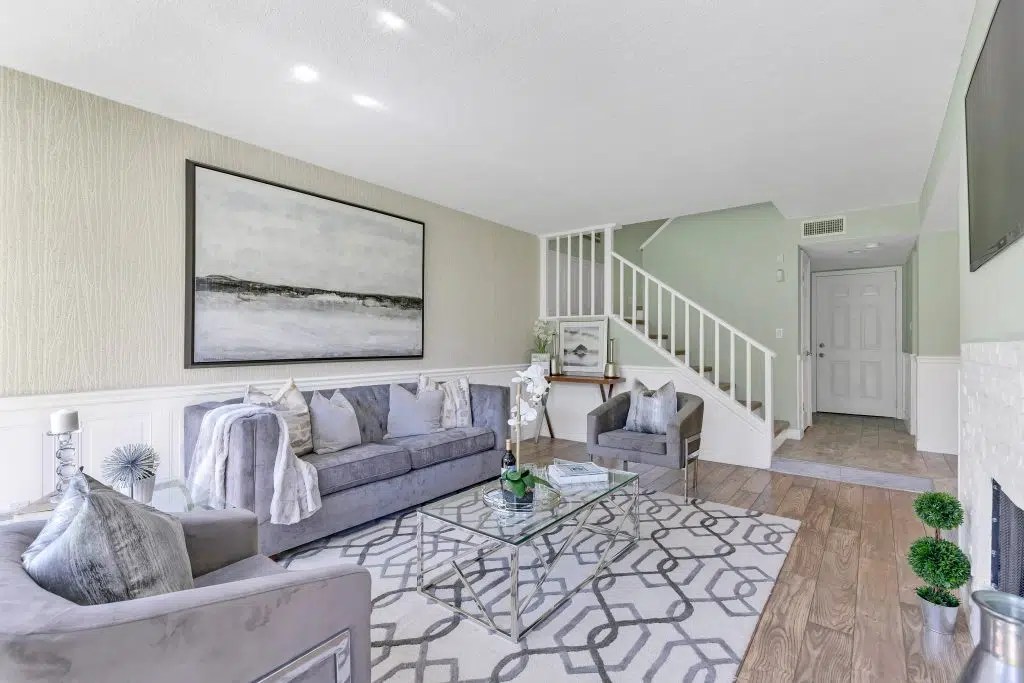 10 Dos and Don'ts of Staging With Rugs MHM Professional Staging