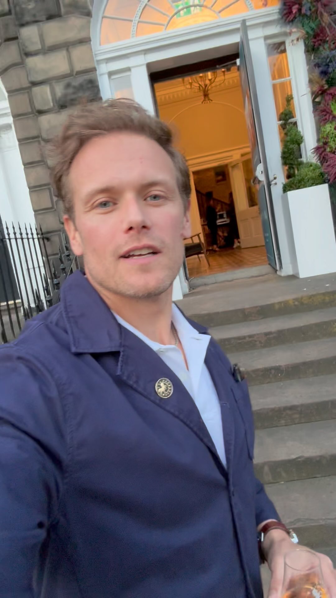 Sam Heughan Wedding Revealed Meet His Wife ProfilesBus(03)