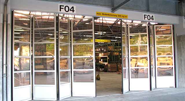 Profi Tor GmbH | Industrie-Falttore und Falttore vom Industrietor Profi