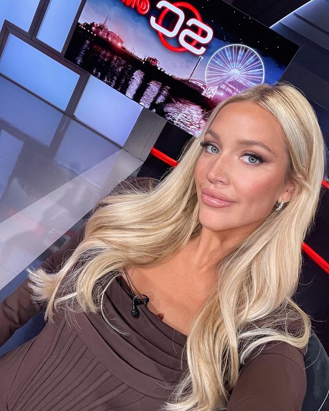 Ashley Brewer Wiki/Bio, Age, Net Worth, Bikini, Height, Married, ESPN