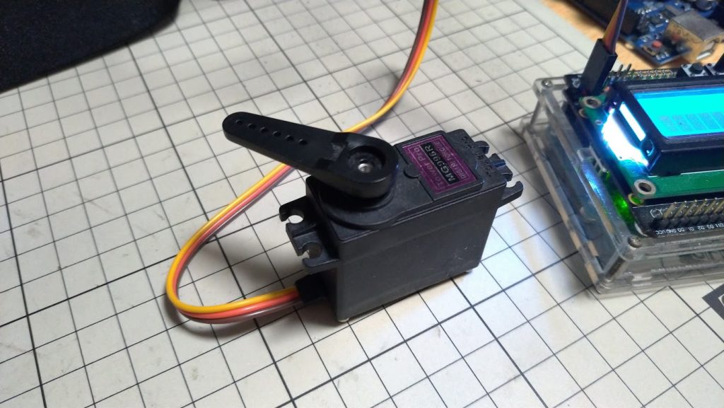 Arduinoでサーボモーターを少しスムーズに動かす Program Resource