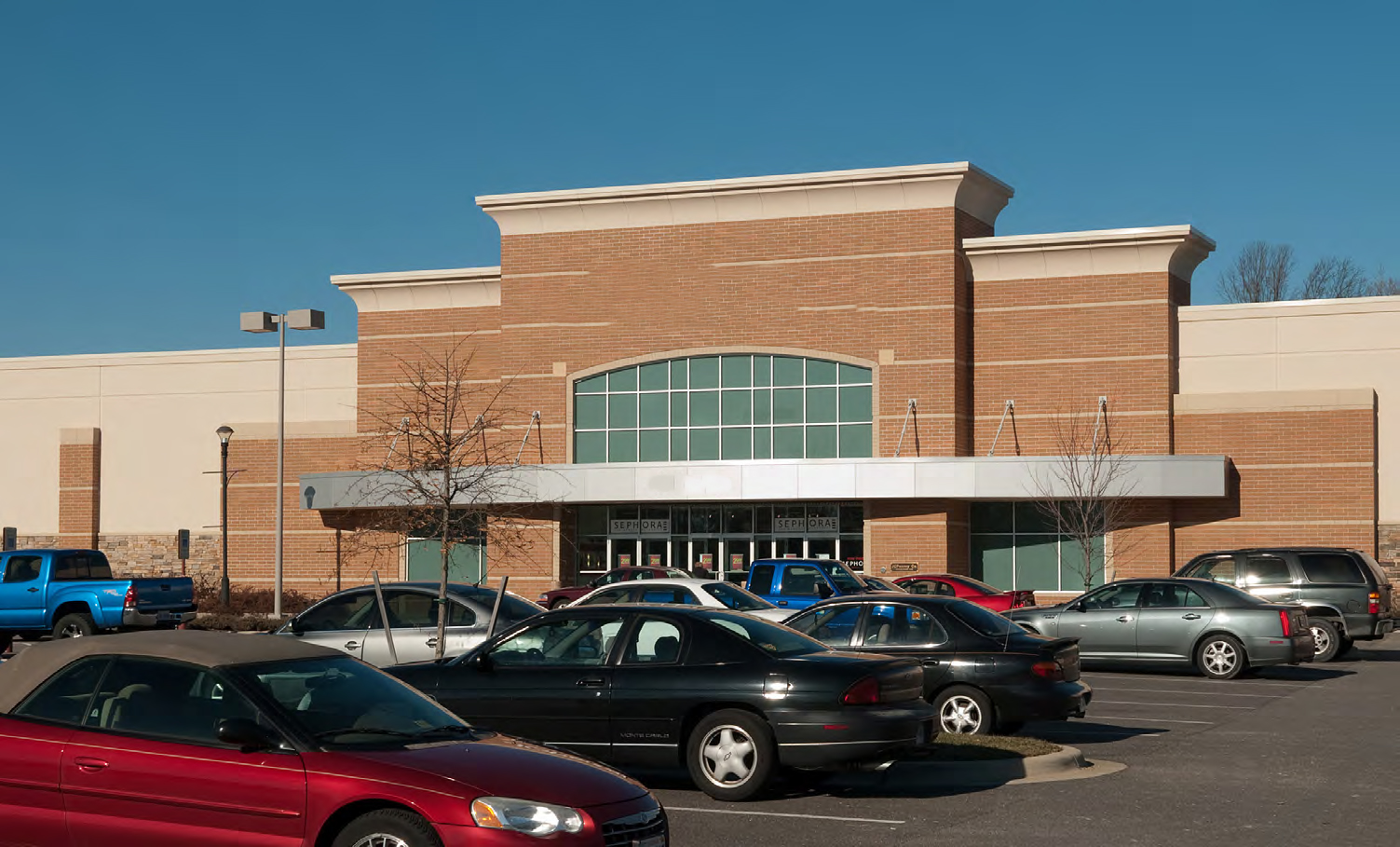 Progressive Real Estate Partners and The Shopping Center Group Broker