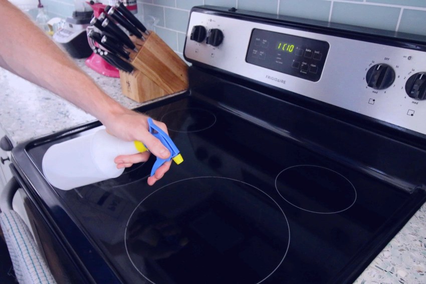 How To Clean an Electric Stove Top The Right Way — Pro Housekeepers