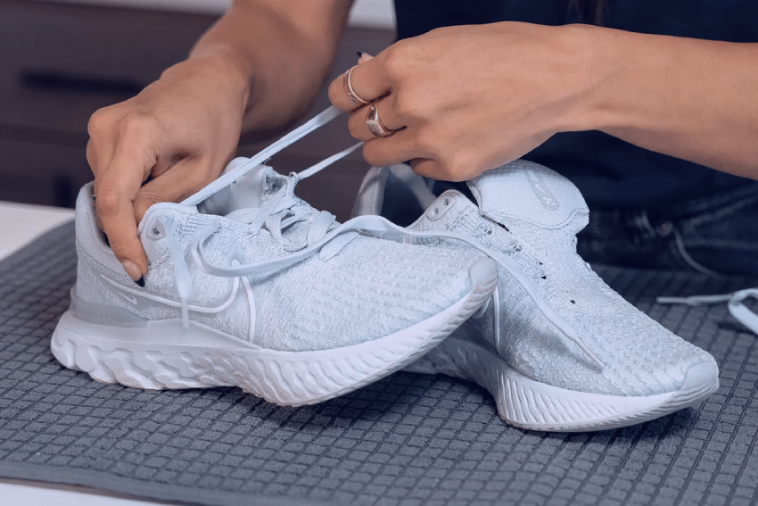 How to Wash Shoelaces without Fading or Discoloration — Pro Housekeepers