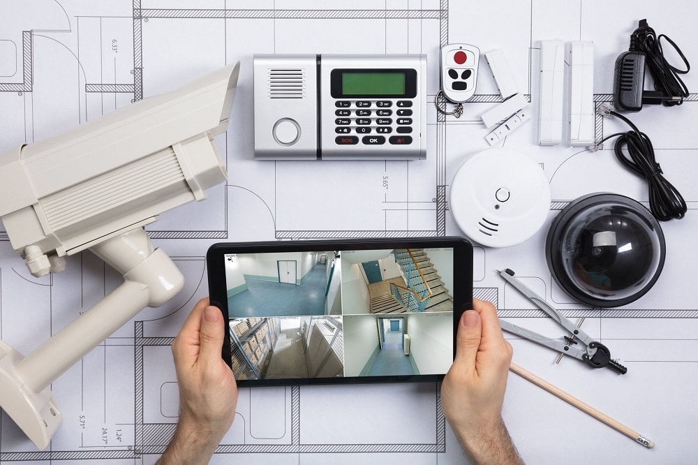 How Smart Home Automation Can Help You Care for Elderly Loved ones