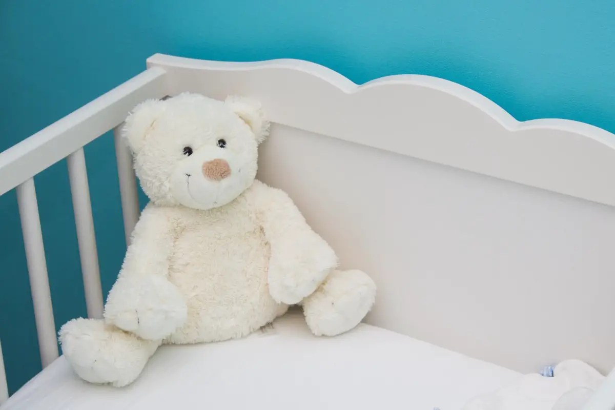 How Often Should You Change Baby Crib Sheets? (5Min Read)