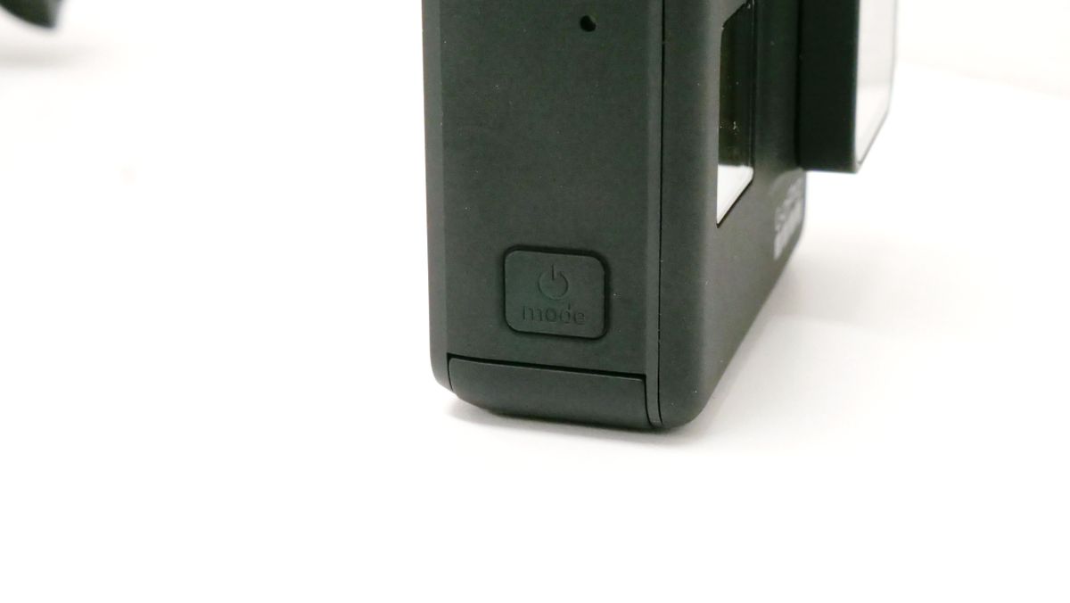 How to Turn ON / OFF GoPro Cameras [Buttons Explained]