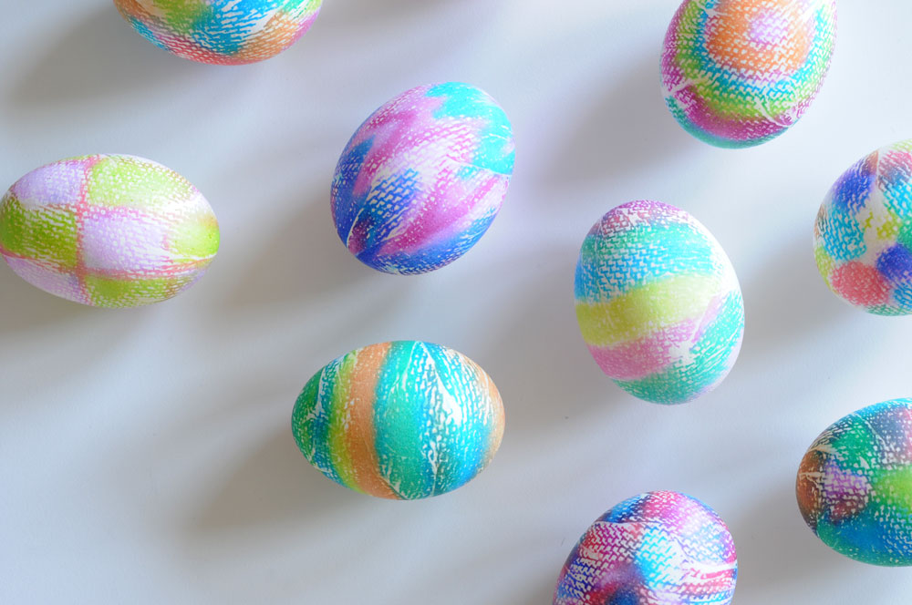 Magic Marker Easter Eggs Project kid