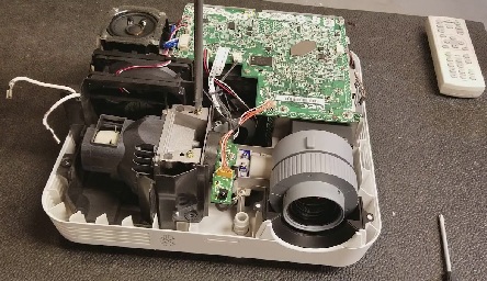 How to Clean a Projector Inside Lens