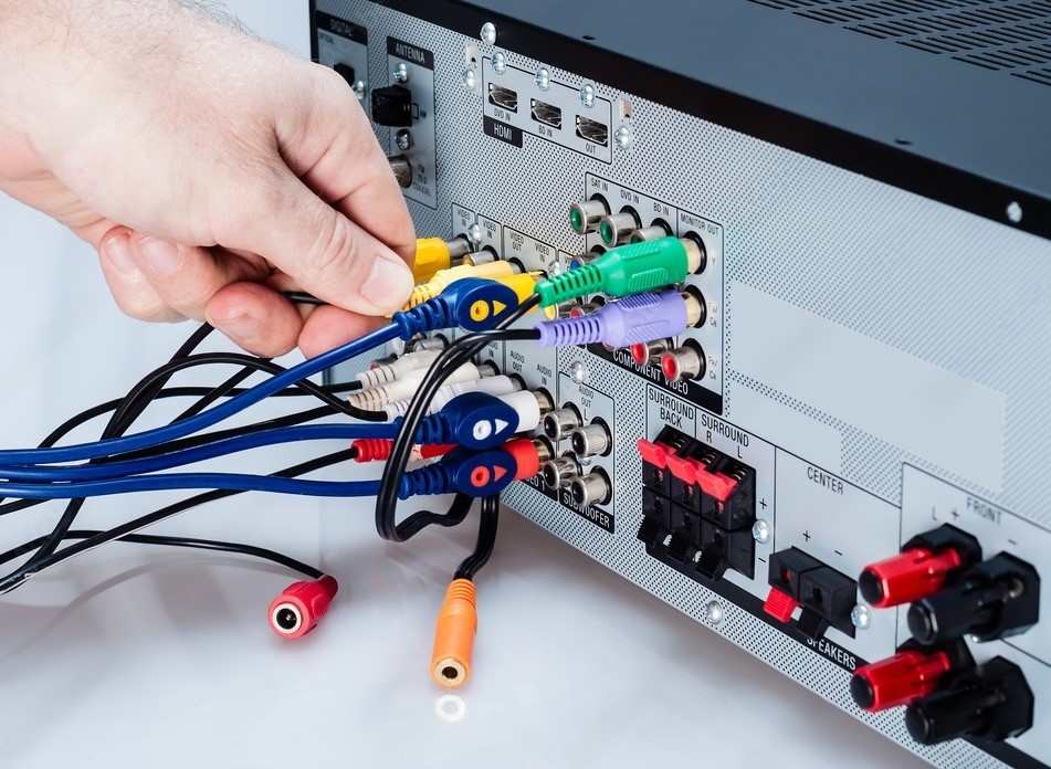 How to Watch Netflix on Projector From iPhone? Guide to Streaming 2024