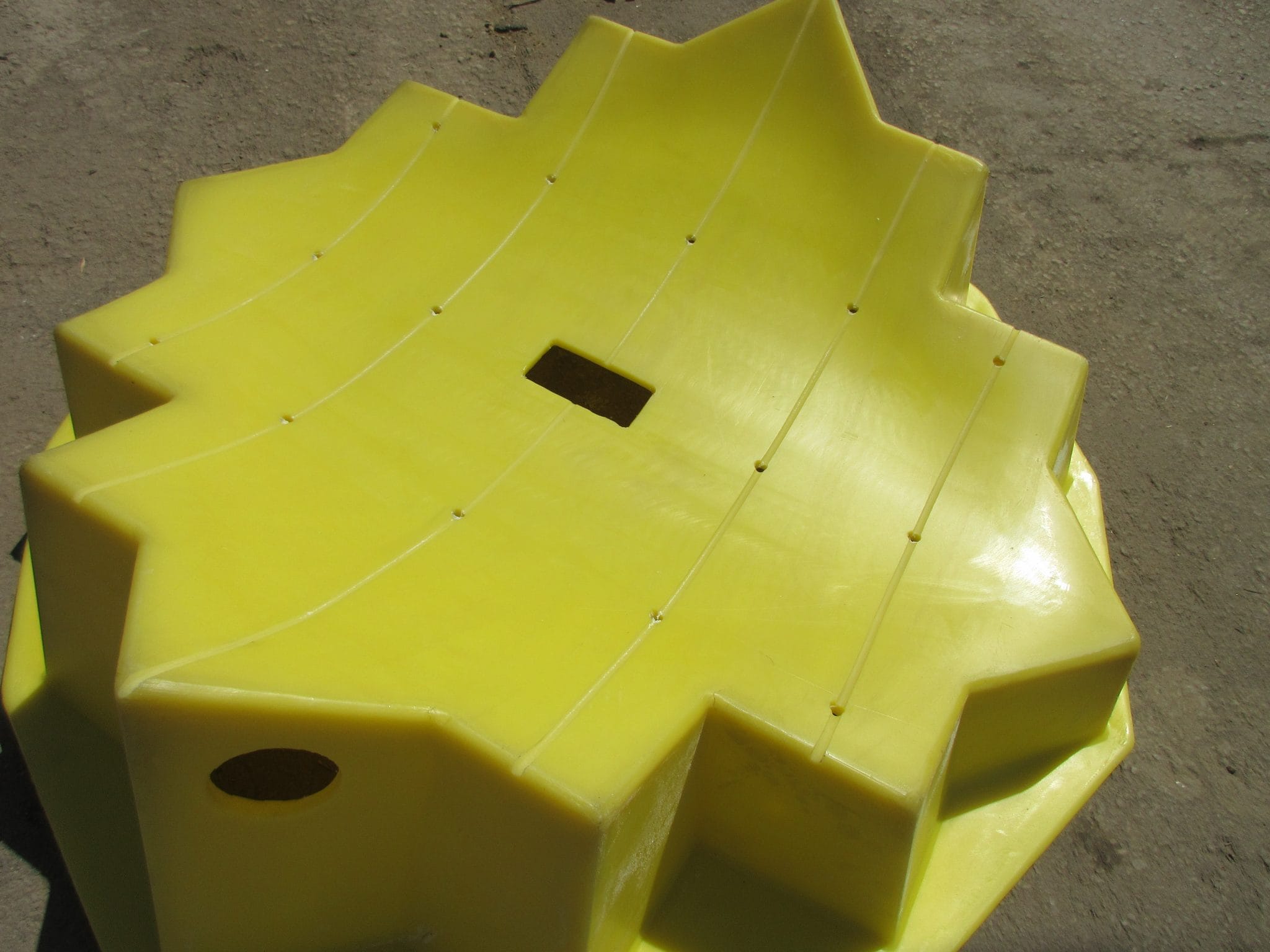 30"48" Stackable Plastic Pipe Pillows Proline Global