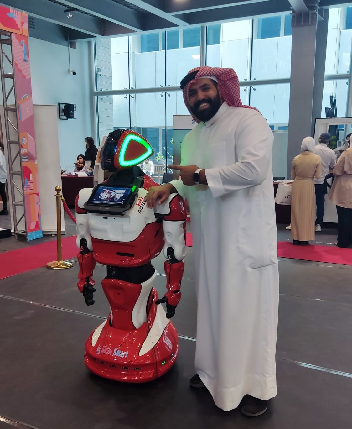Robot begins work at university in Kuwait PROMOBOT