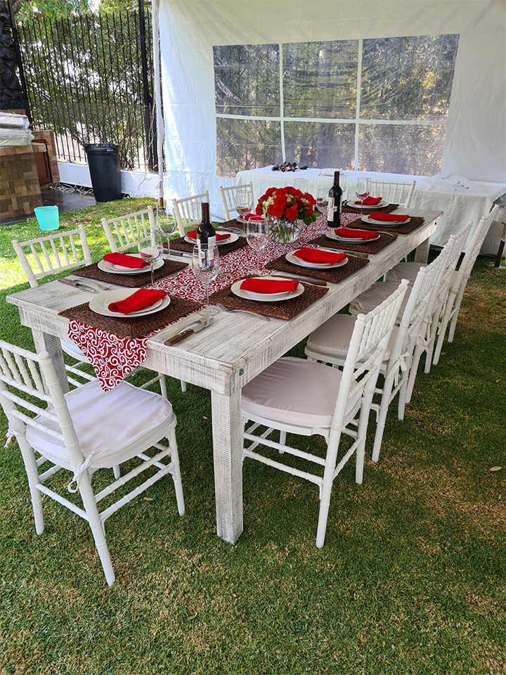 Mesas y sillas vintage Alquiladora Promofiestas