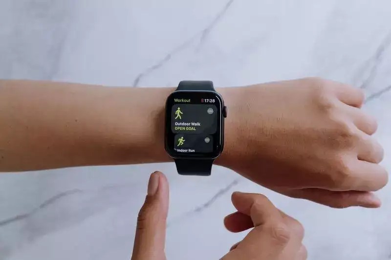 How Much Data Does a Smartwatch Use? (Solved!)
