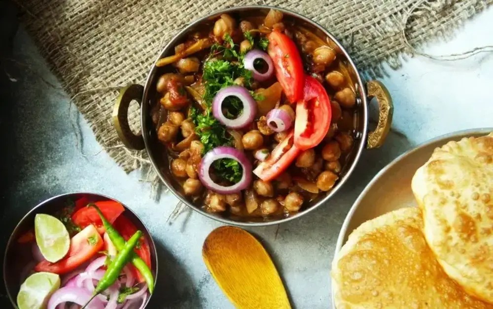 10 Best Desi Breakfast Places in Karachi