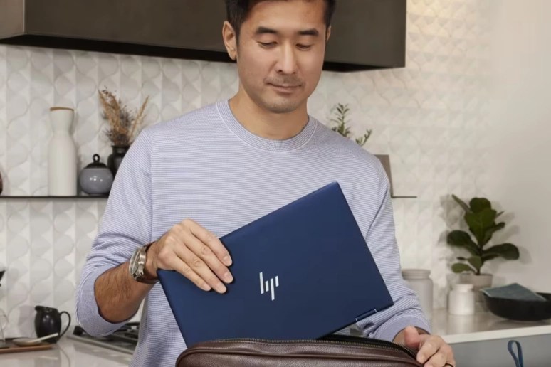 HewlettPackard Reimagining the Customer Center