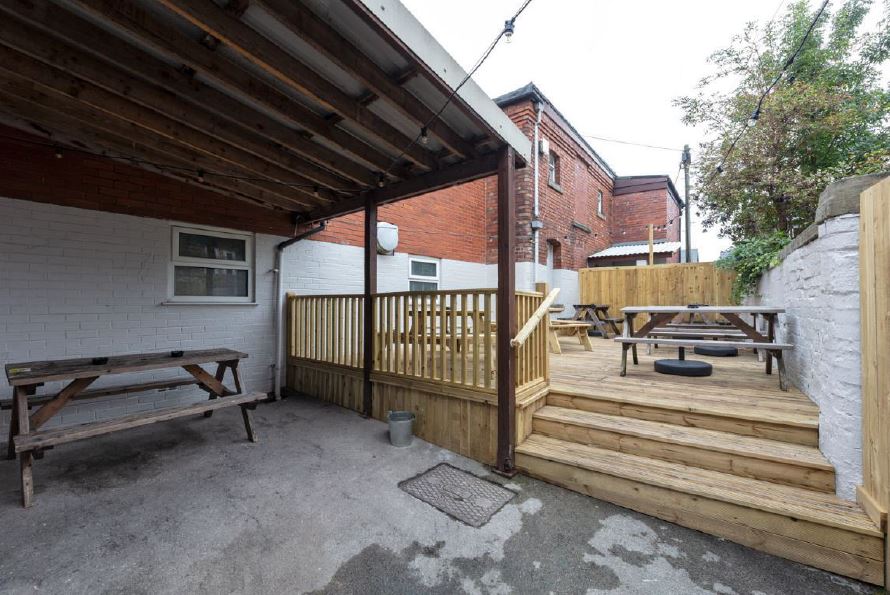 Pineapple Inn, Oldham Proper Pubs Run a Community Pub Pubs for Rent