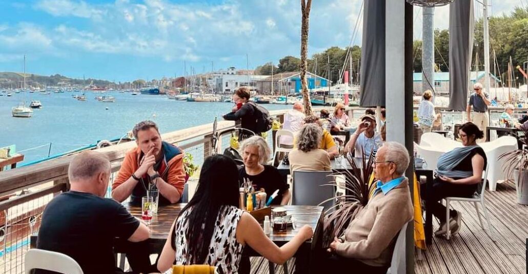 Muddy Beach, Penryn bar