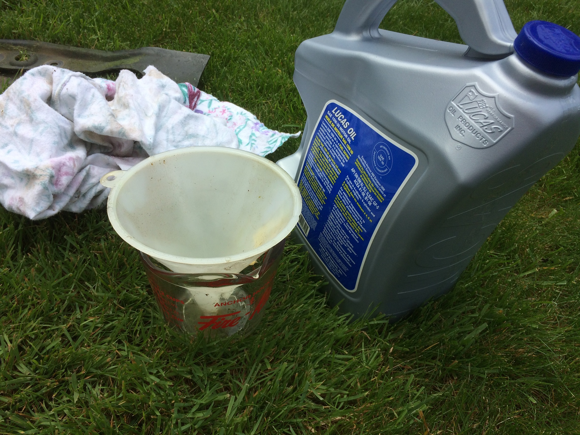 Landscaping and Property Maintenance - How to change your lawn mower