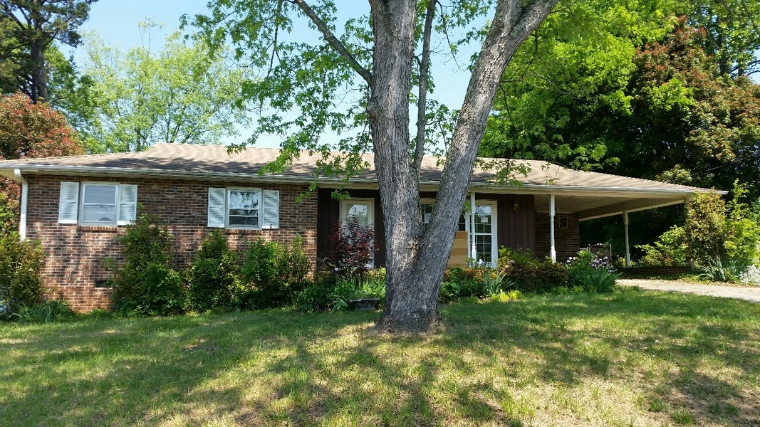 102 Pueblo Drive , Greenville , SC 29617 Gibbs Realty & Auction Co., Inc.