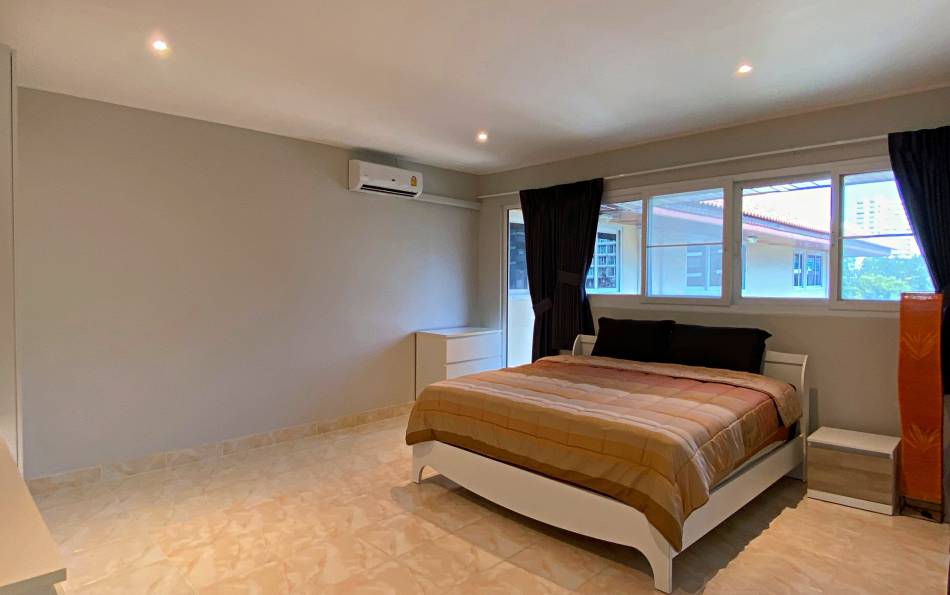 2bedroom condo for rent in Moonlight Hill on Pratumnak Property