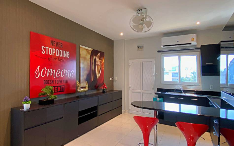 2bedroom condo for rent in Moonlight Hill on Pratumnak Property