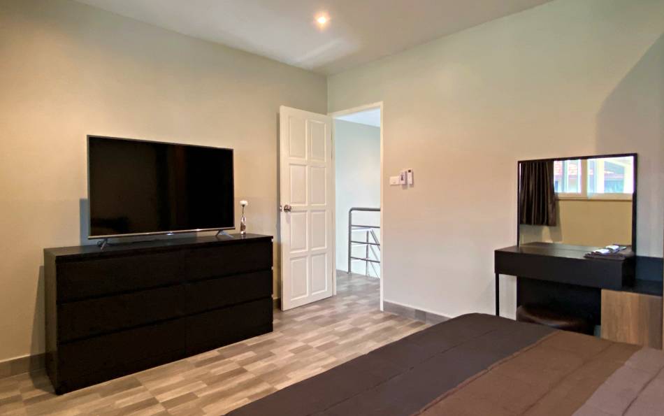 Renovated Duplex condo for rent on Pratumnak Hill Property Excellence