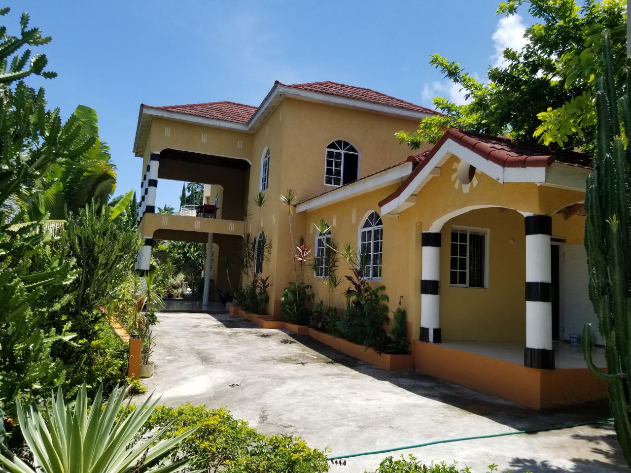 Beautiful 6 Bedroom House for sale in Ironshore, Montego Bay, St James