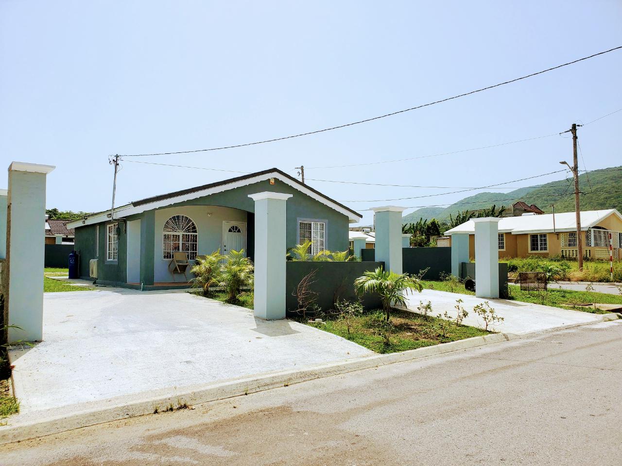 Magnificent 2 Bedroom House for rent in Montego West Village, St James