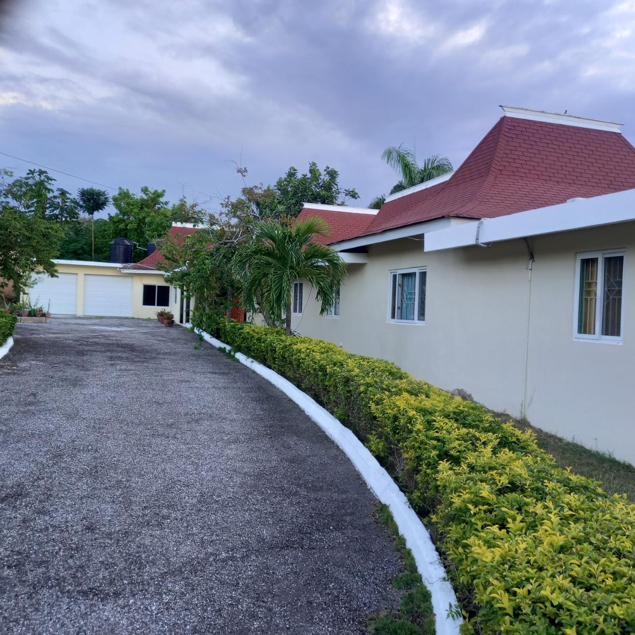 Lovely 4 Bedroom house for Rent in Hatfield South, Ironshore Drive