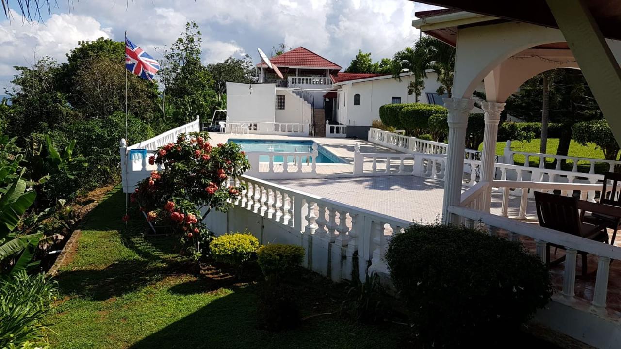 Beautiful and Spacious 4 Bedroom 4 Bathroom Villa For Sale in Spalding