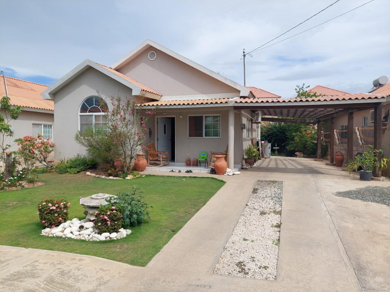Gated 2 Bedroom 1 Bathroom House For Sale in Caribbean Estates, Spanish