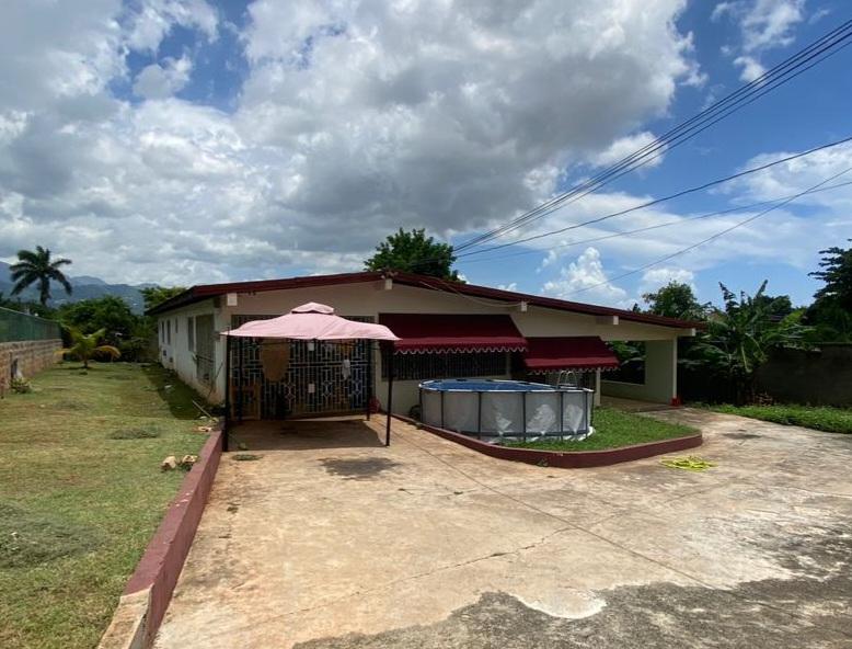 Lovely 5 Bedroom 3 Bathroom House For Sale on Pembroke Road, Kingston